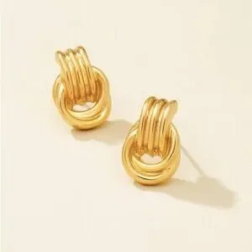 Baby Knot Earrings (5000)
